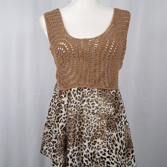 Vintage Y2K KAELYN MAX L Crochet Leopard Print Top Handkerchief Hem Boho - Picture 2 of 6